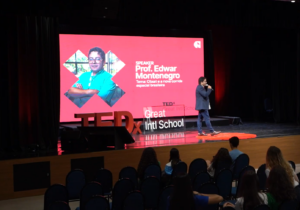 Apresentação com apoio visual em evento